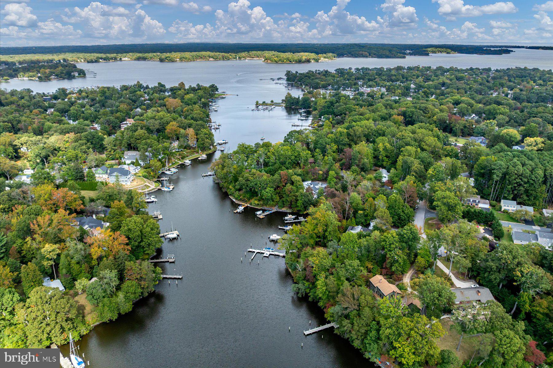 TWIN HARBORS - Residential