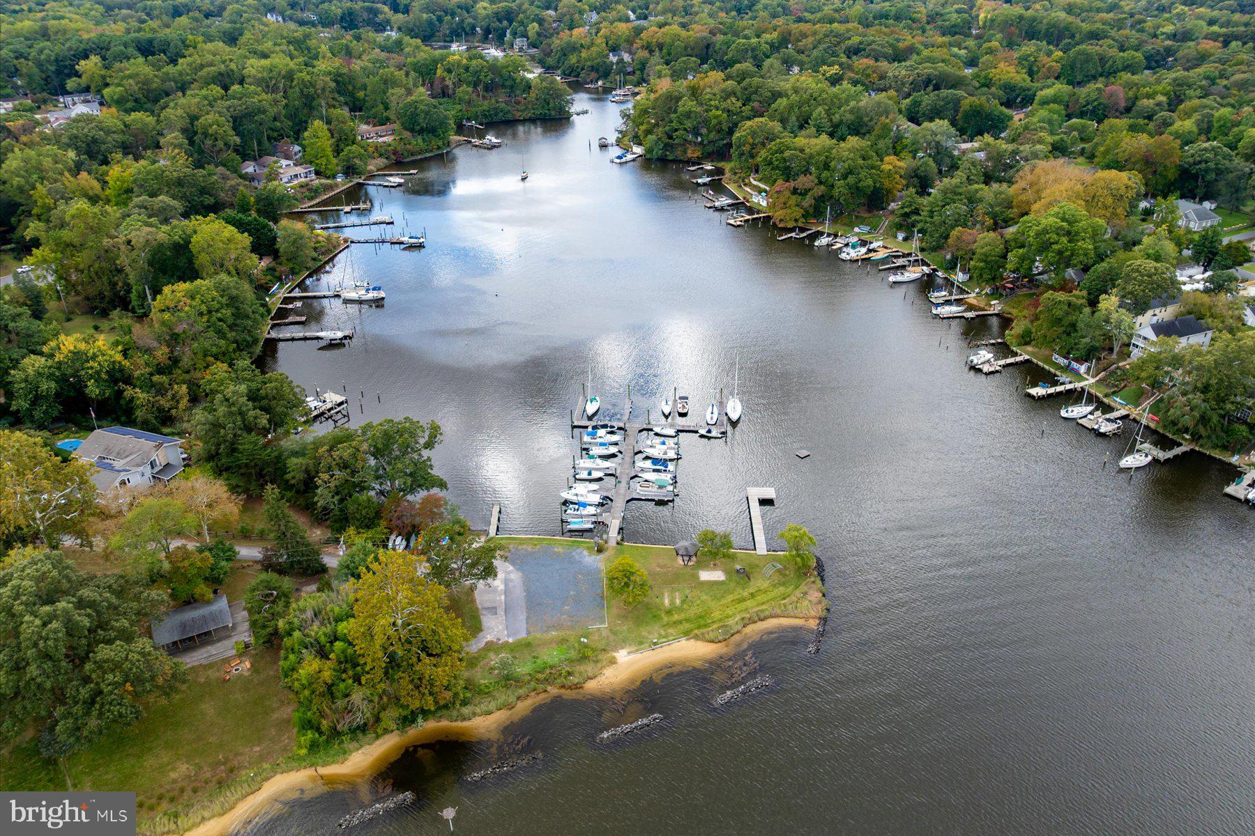 TWIN HARBORS - Residential