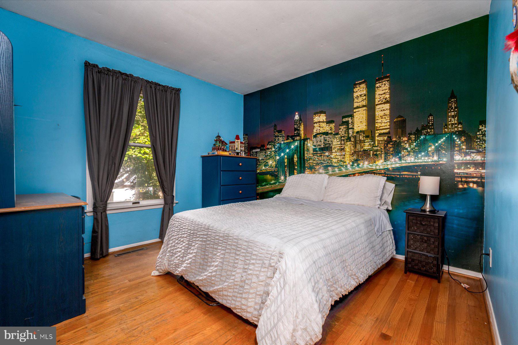 TWIN HARBORS - Residential