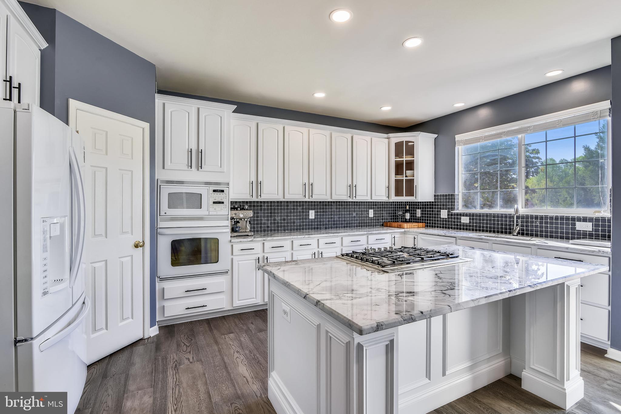 MONTEROSA - Residential