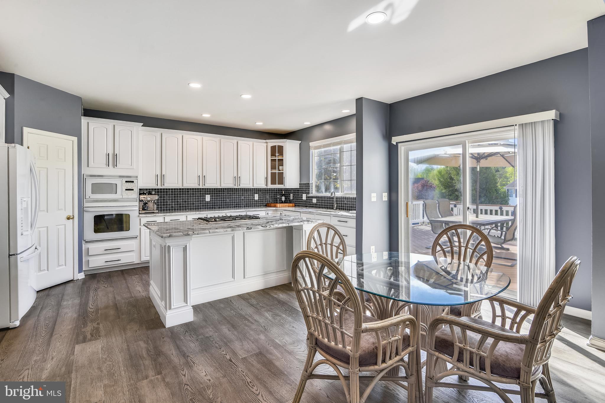 MONTEROSA - Residential