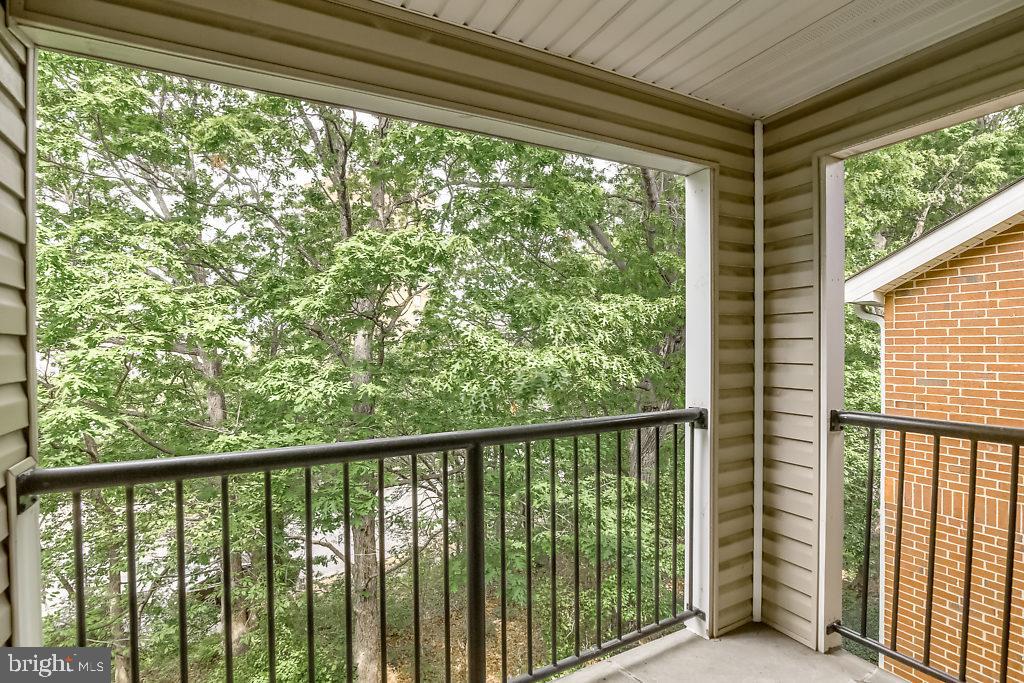 POINTE AT PARK CENTER - Residential Lease