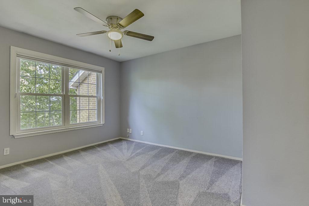 POINTE AT PARK CENTER - Residential Lease