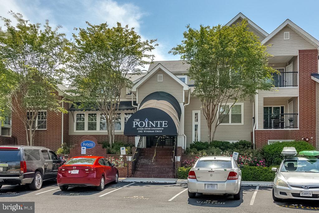 POINTE AT PARK CENTER - Residential Lease