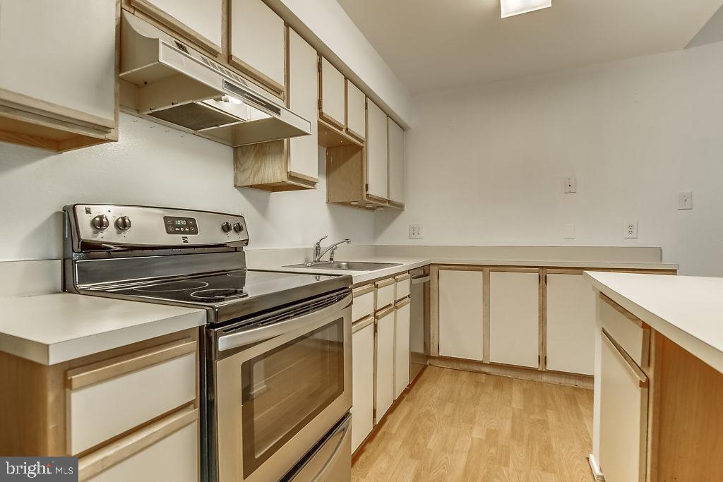 POINTE AT PARK CENTER - Residential Lease