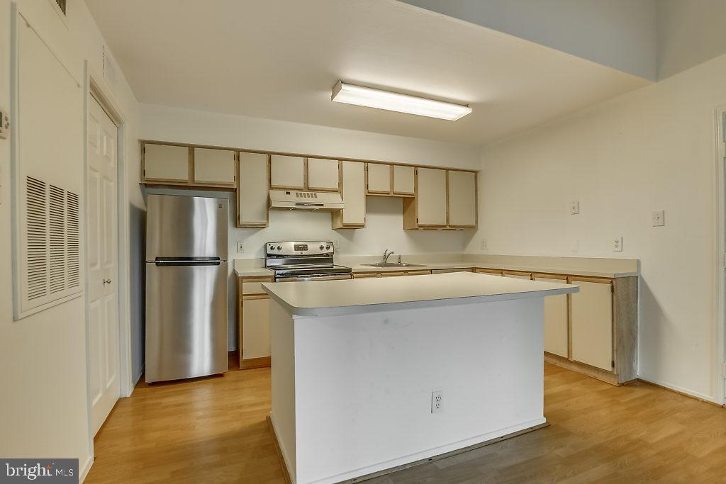 POINTE AT PARK CENTER - Residential Lease