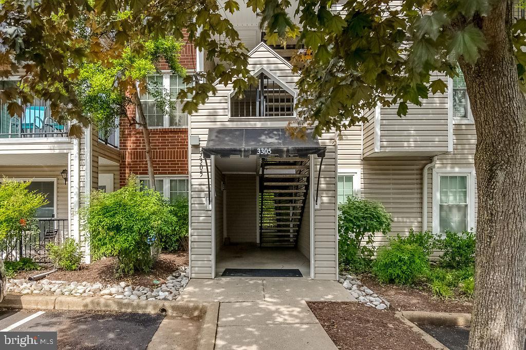 POINTE AT PARK CENTER - Residential Lease