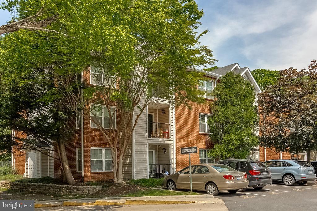 POINTE AT PARK CENTER - Residential Lease