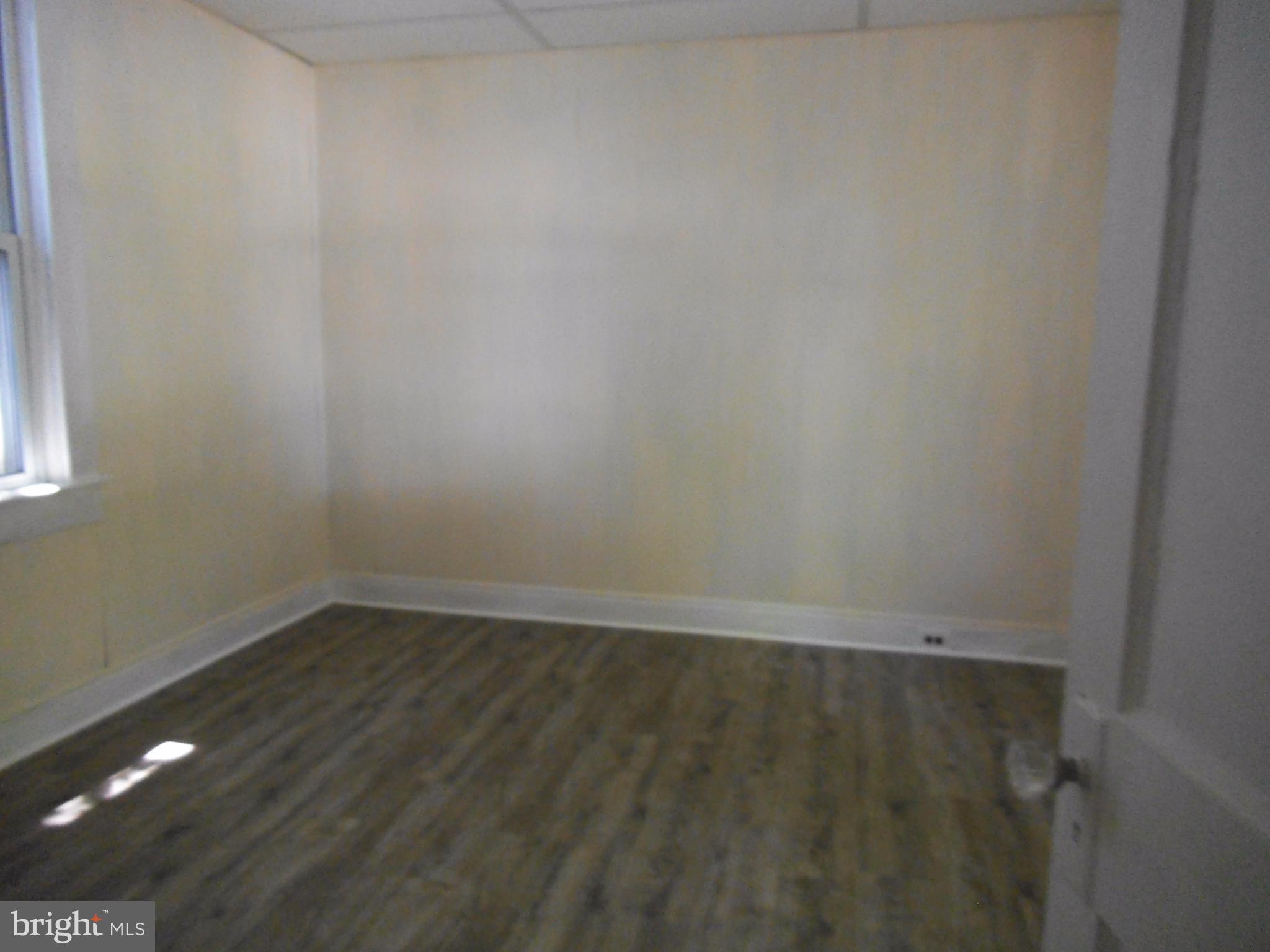 PERRY POINT - Residential Lease