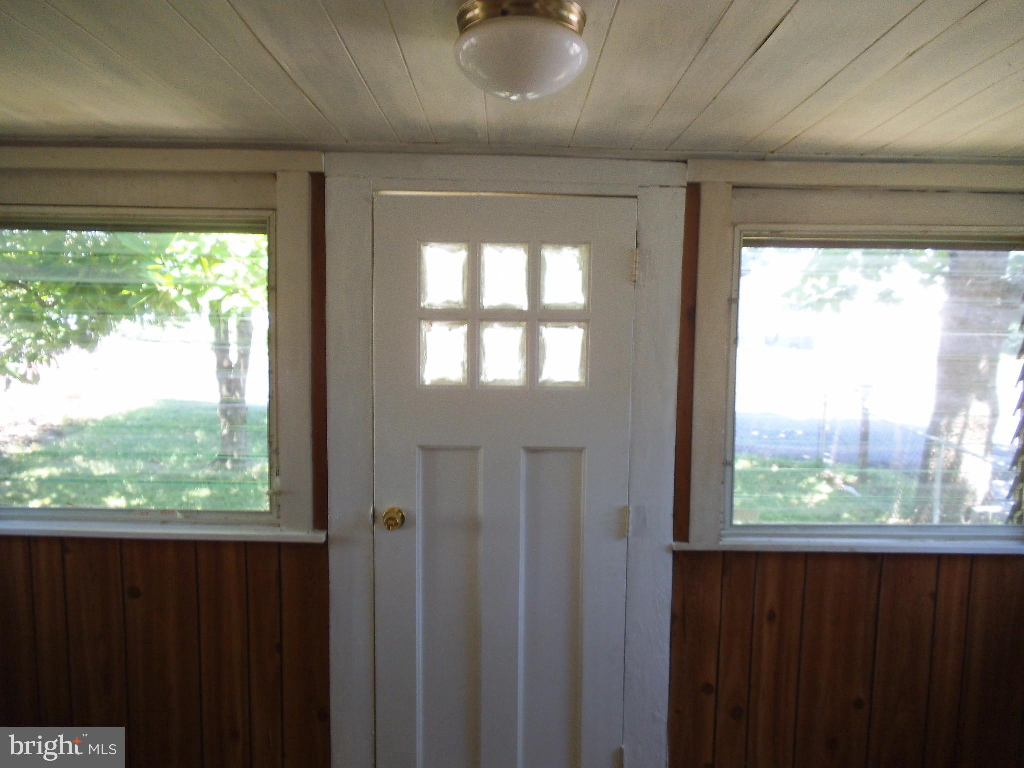 PERRY POINT - Residential Lease