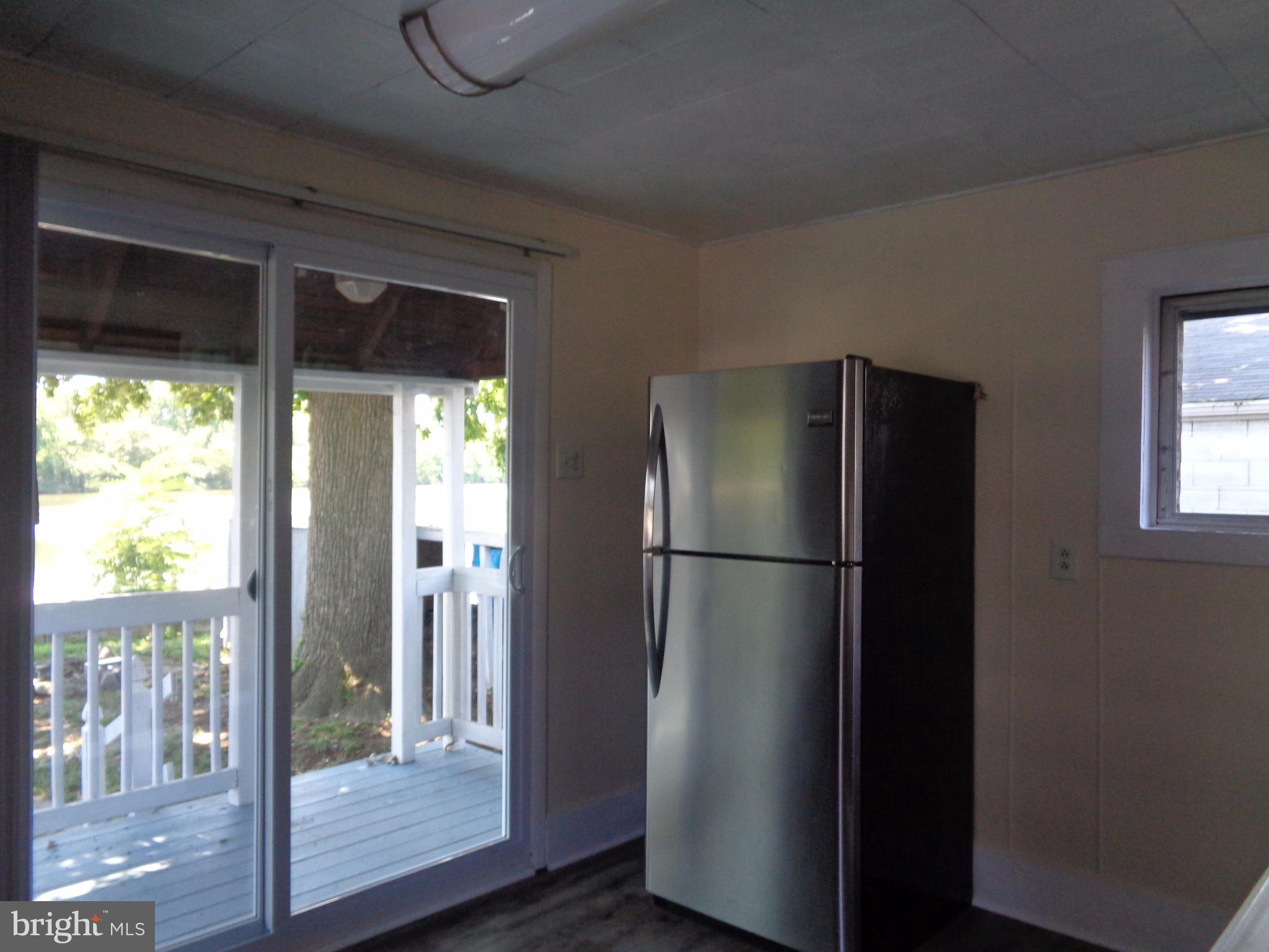 PERRY POINT - Residential Lease