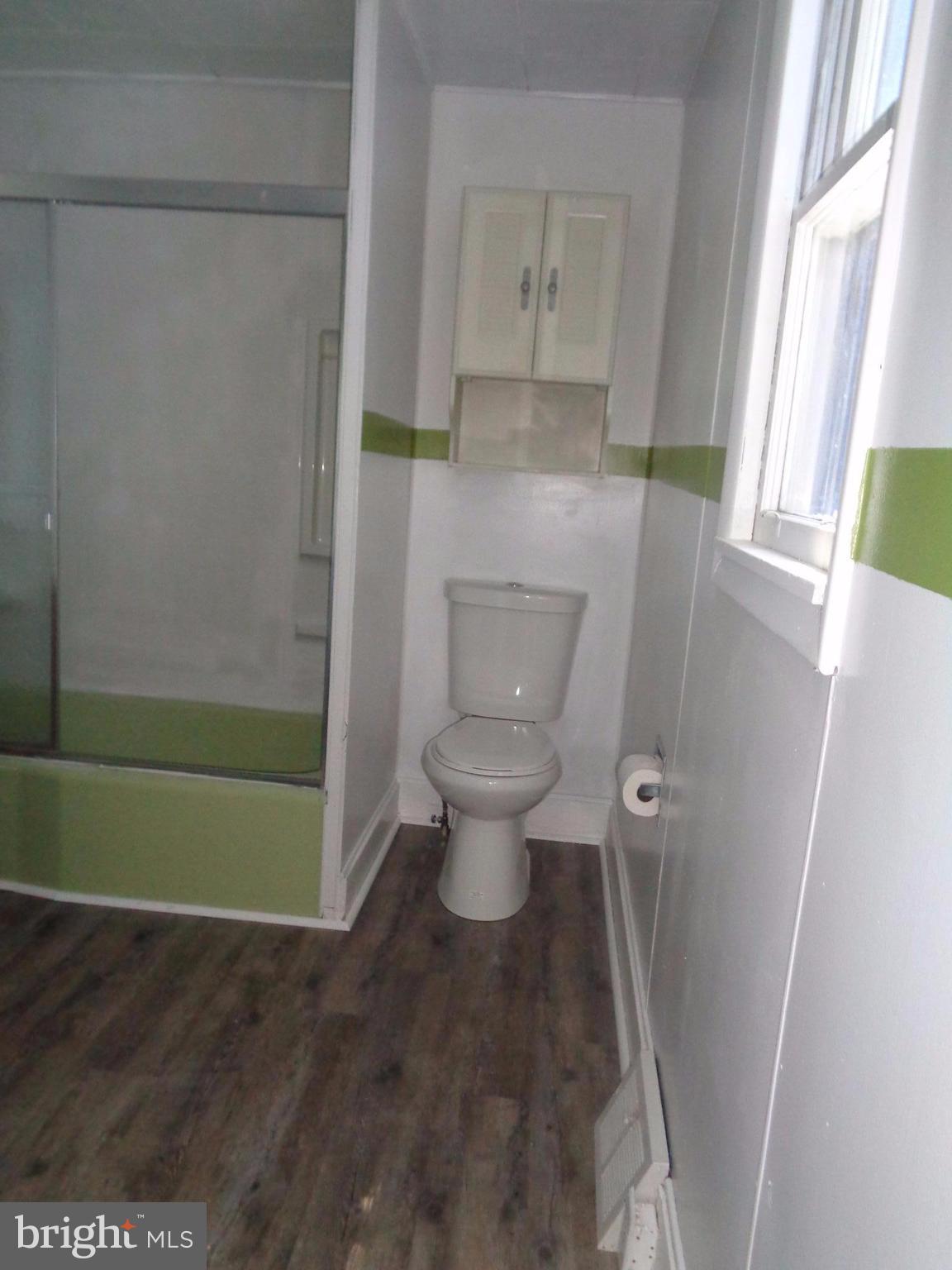 PERRY POINT - Residential Lease