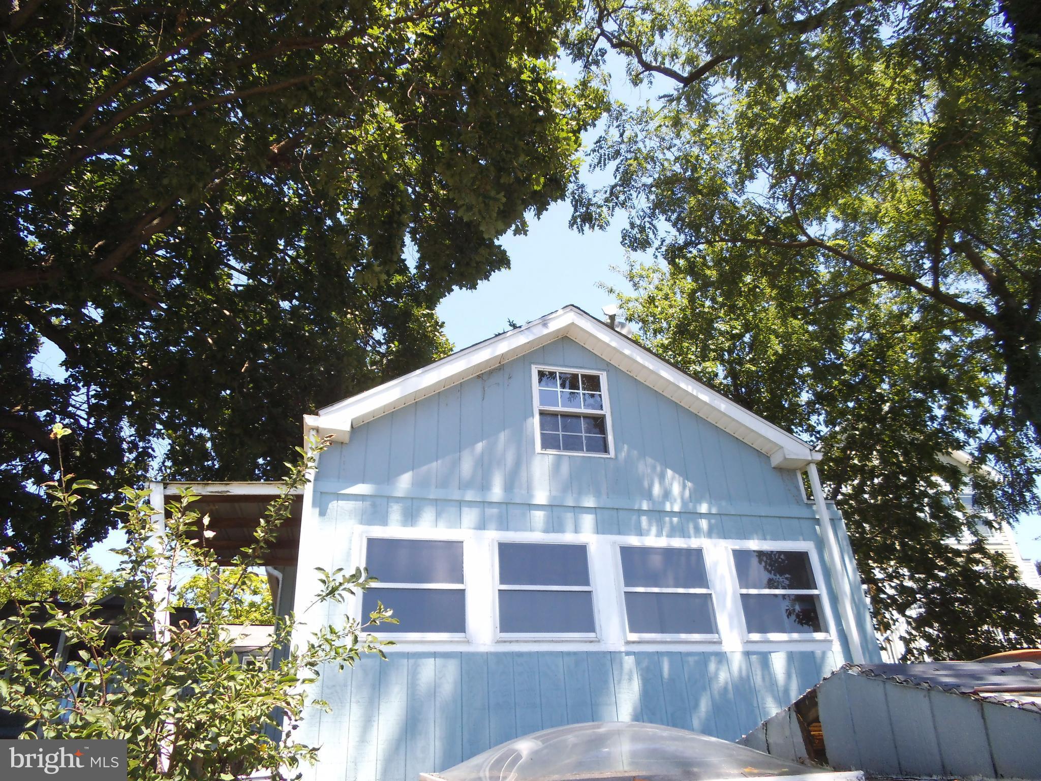 PERRY POINT - Residential Lease