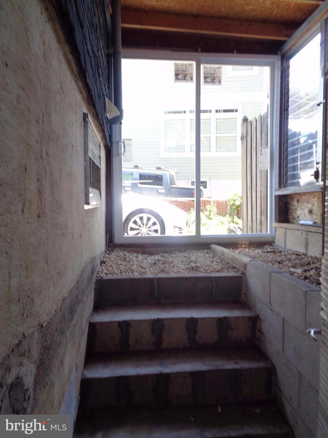 PERRY POINT - Residential Lease