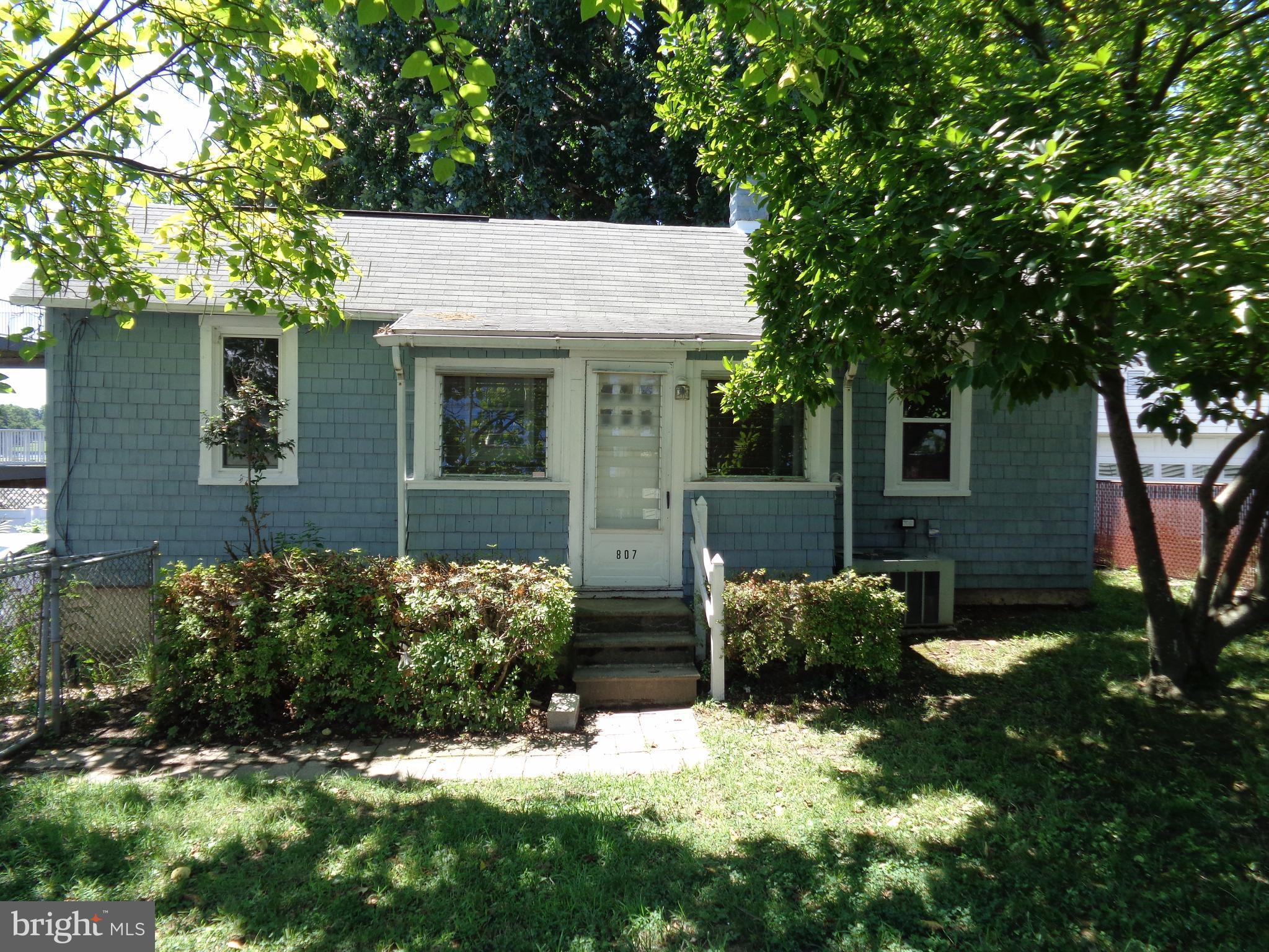 PERRY POINT - Residential Lease