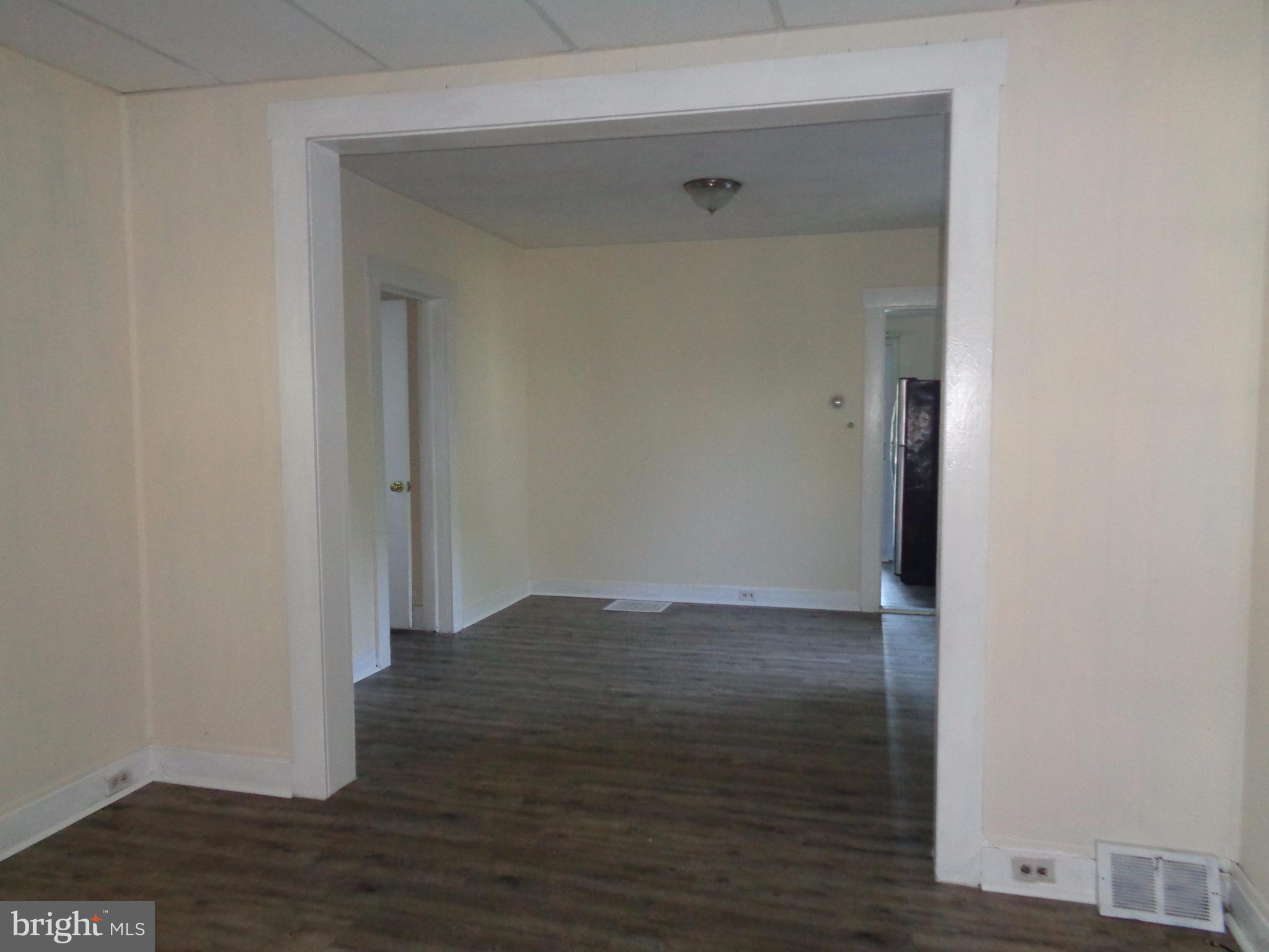 PERRY POINT - Residential Lease