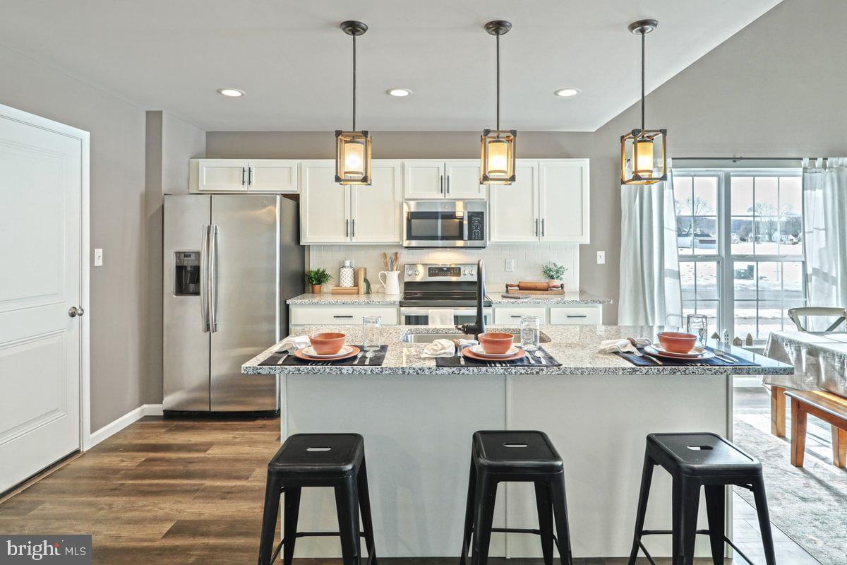 PARADISE VILLAGE - Residential