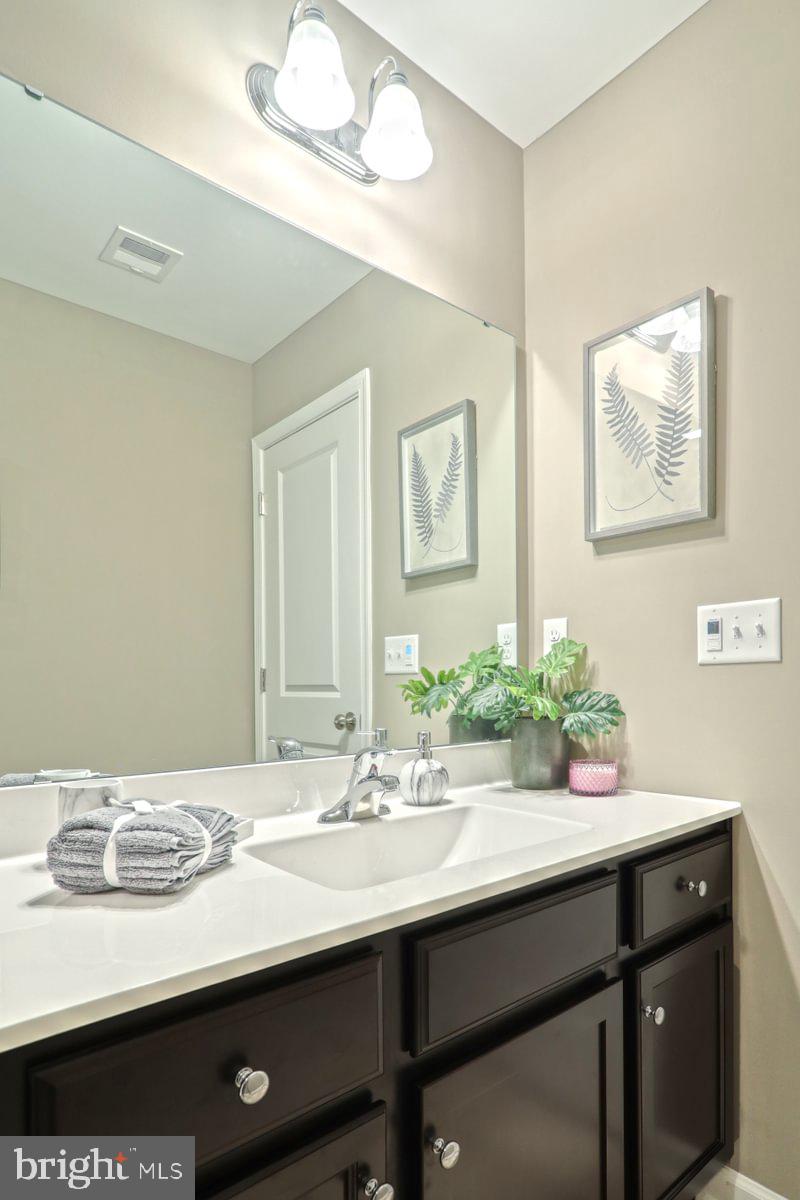 PARADISE VILLAGE - Residential