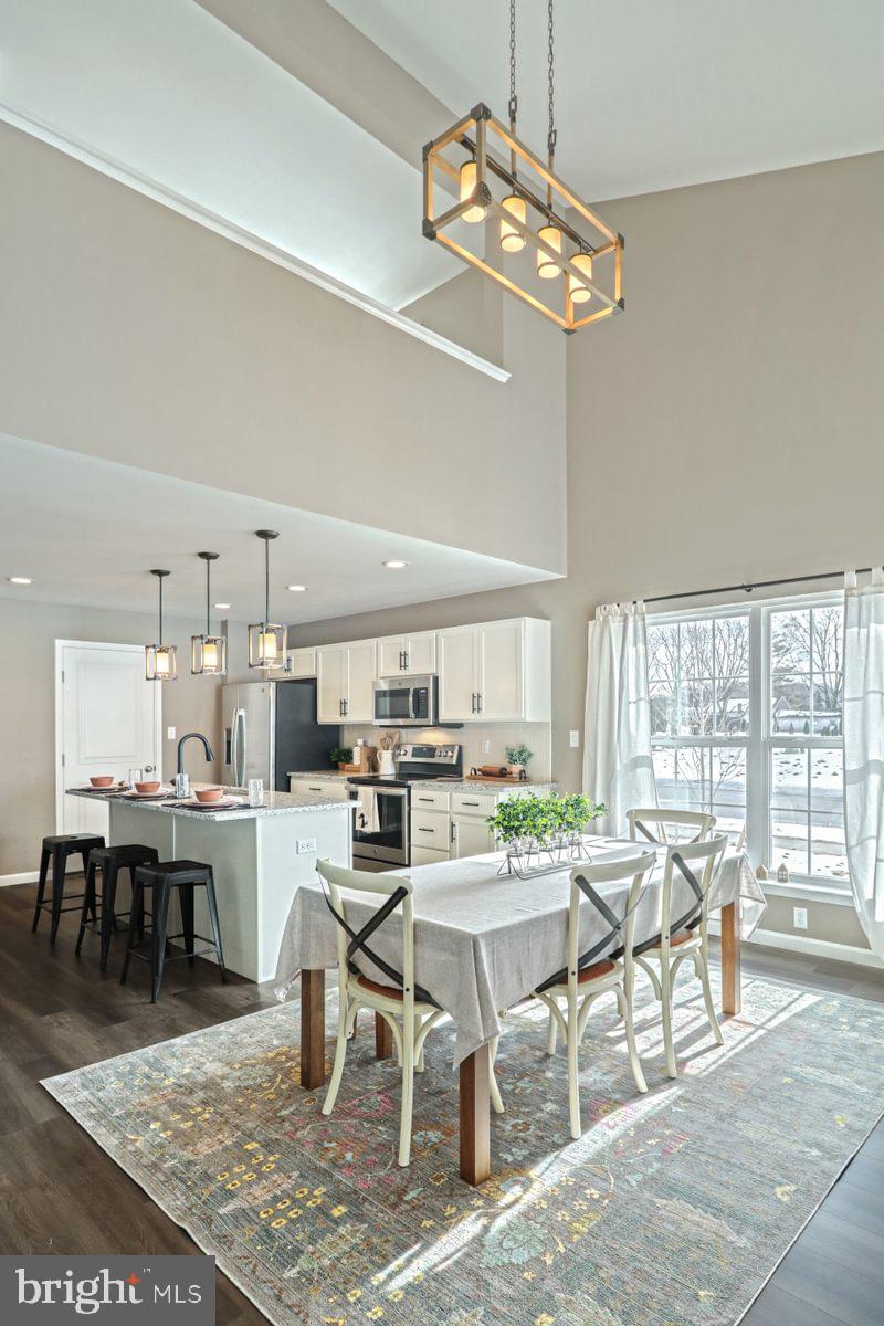 PARADISE VILLAGE - Residential