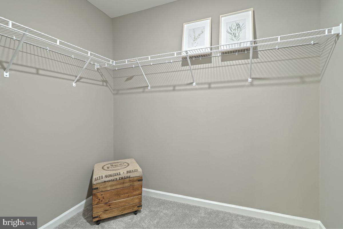 PARADISE VILLAGE - Residential