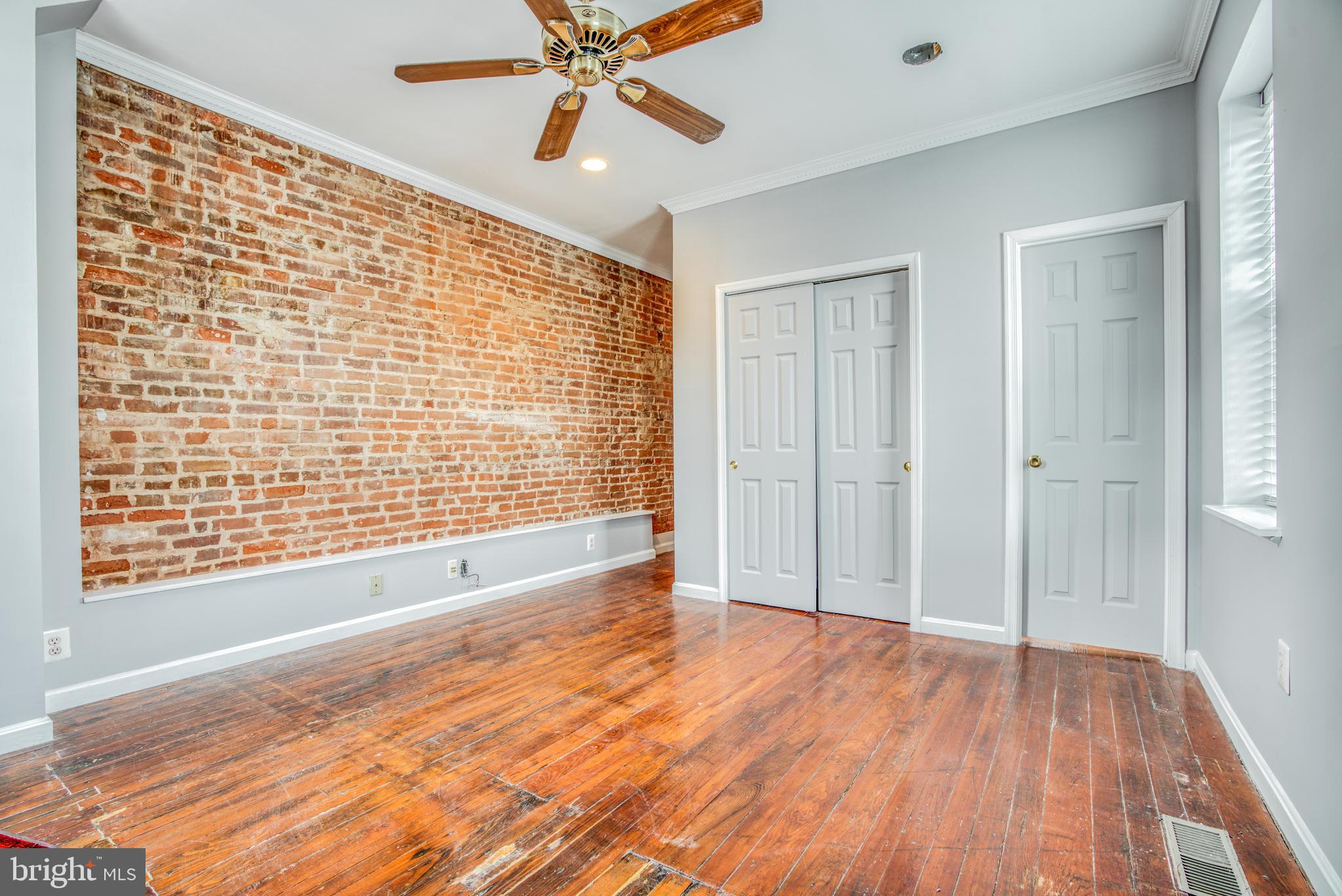 LOCUST POINT - Residential Lease