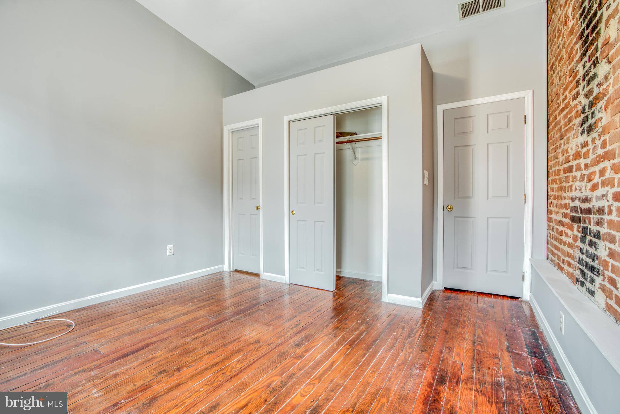 LOCUST POINT - Residential Lease