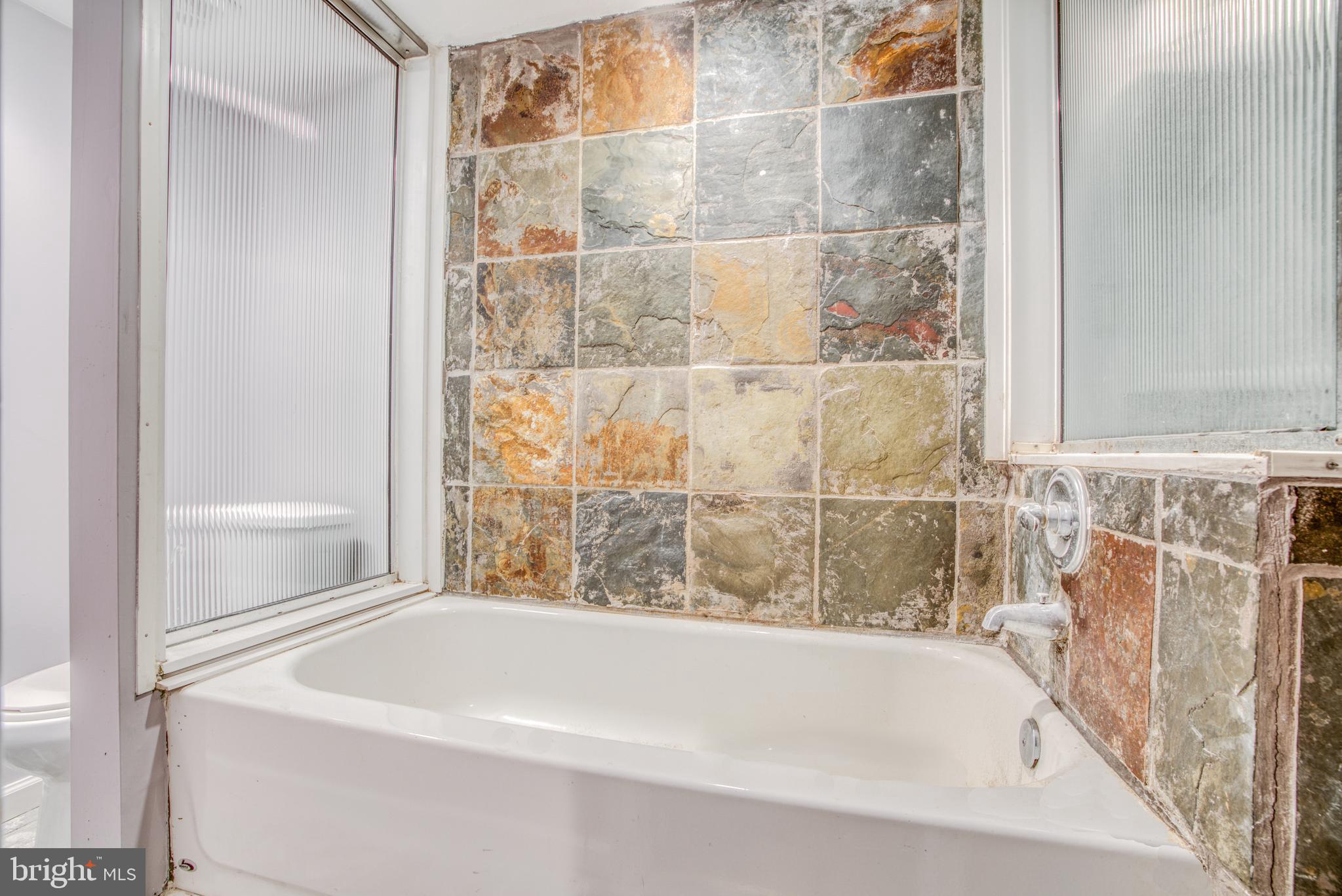 LOCUST POINT - Residential Lease