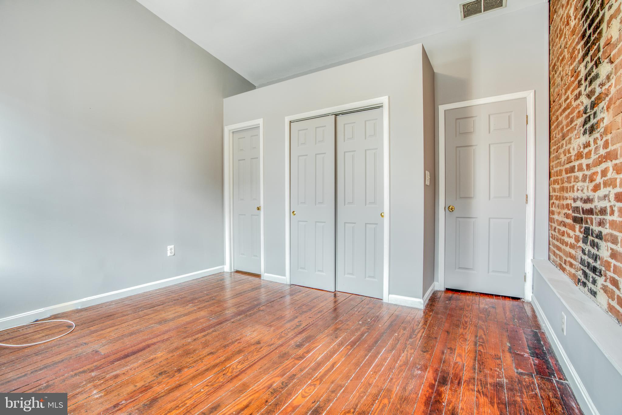 LOCUST POINT - Residential Lease