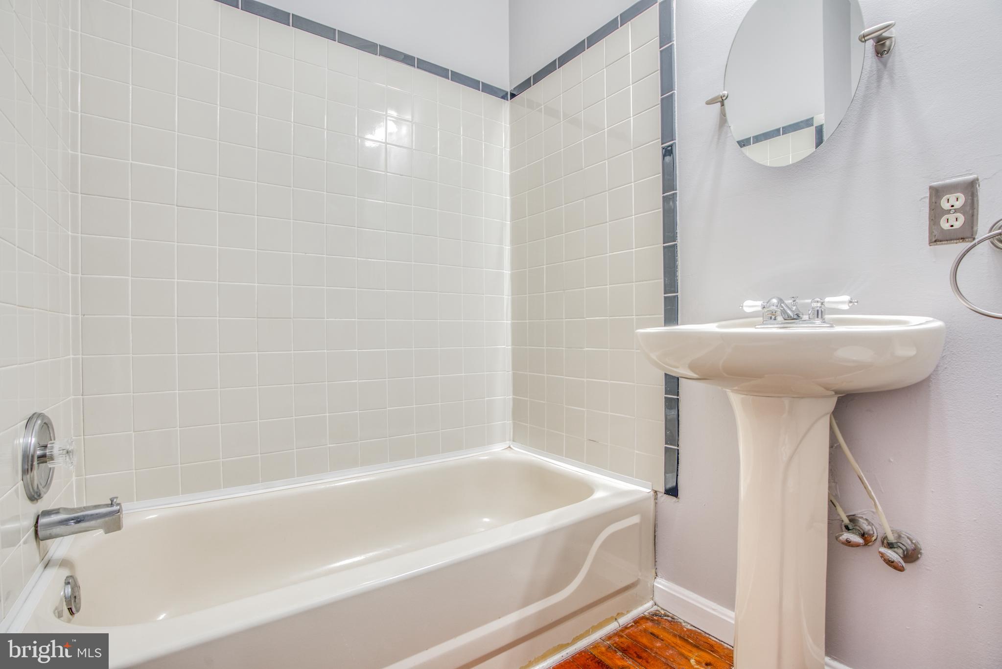 LOCUST POINT - Residential Lease