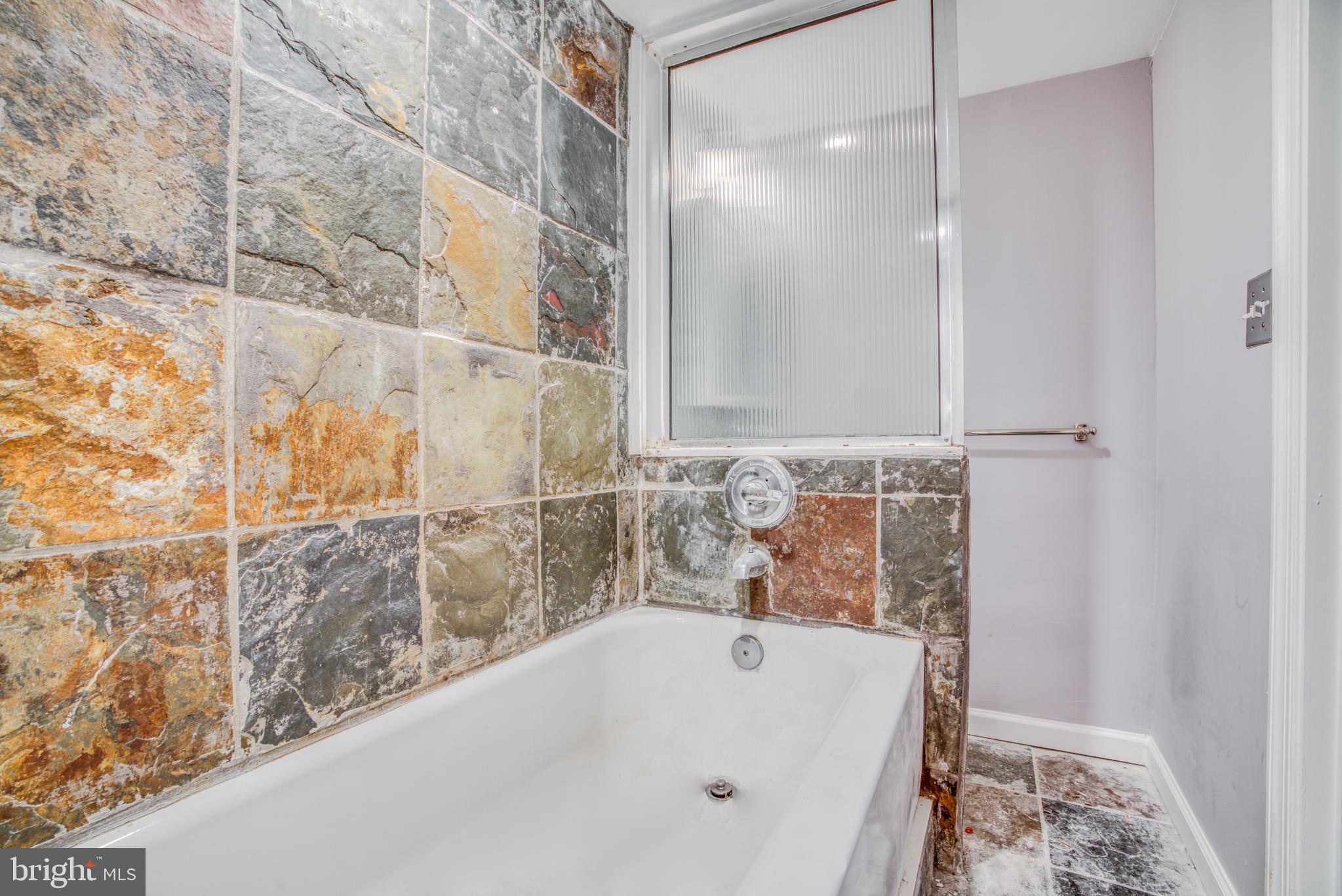 LOCUST POINT - Residential Lease