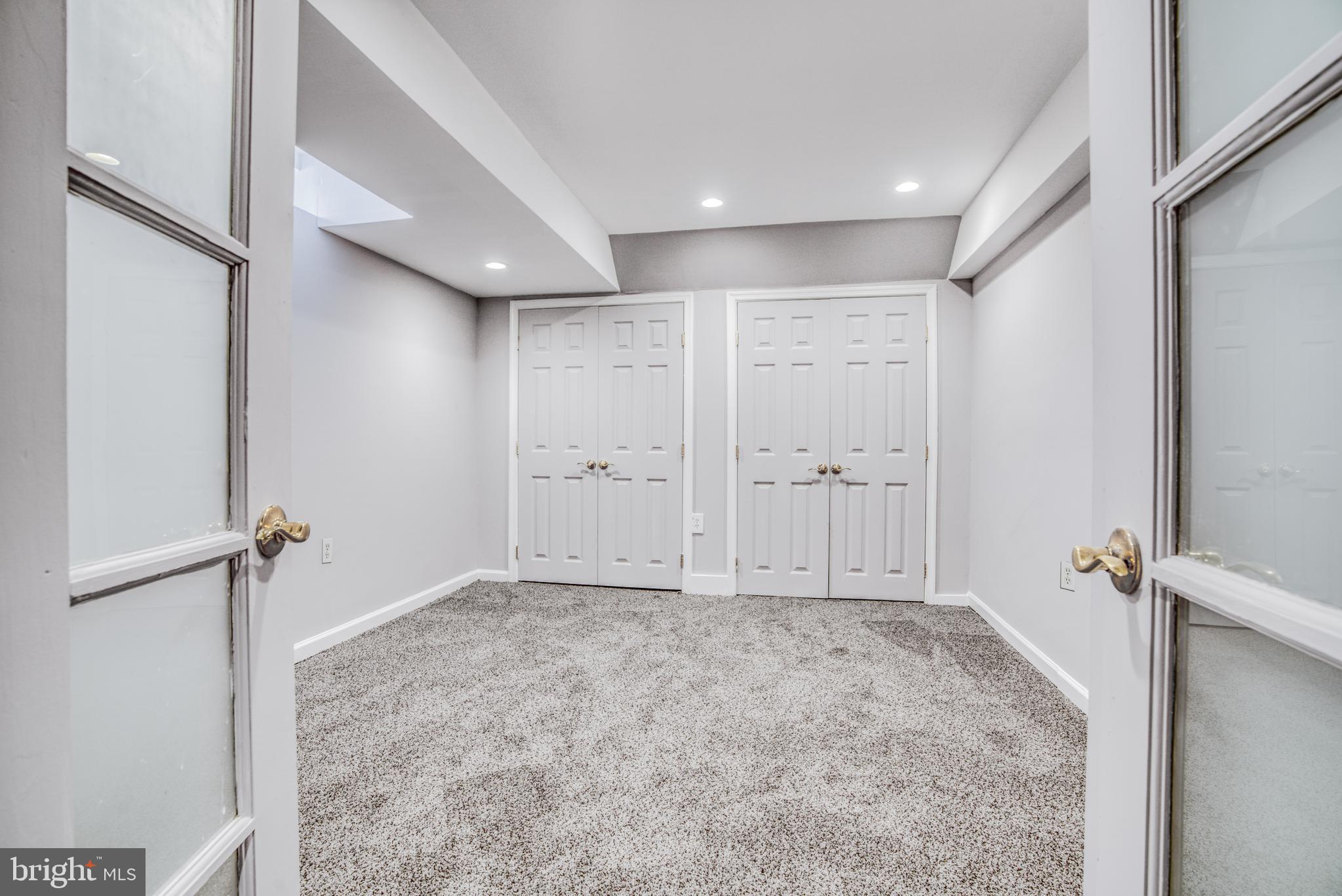 LOCUST POINT - Residential Lease