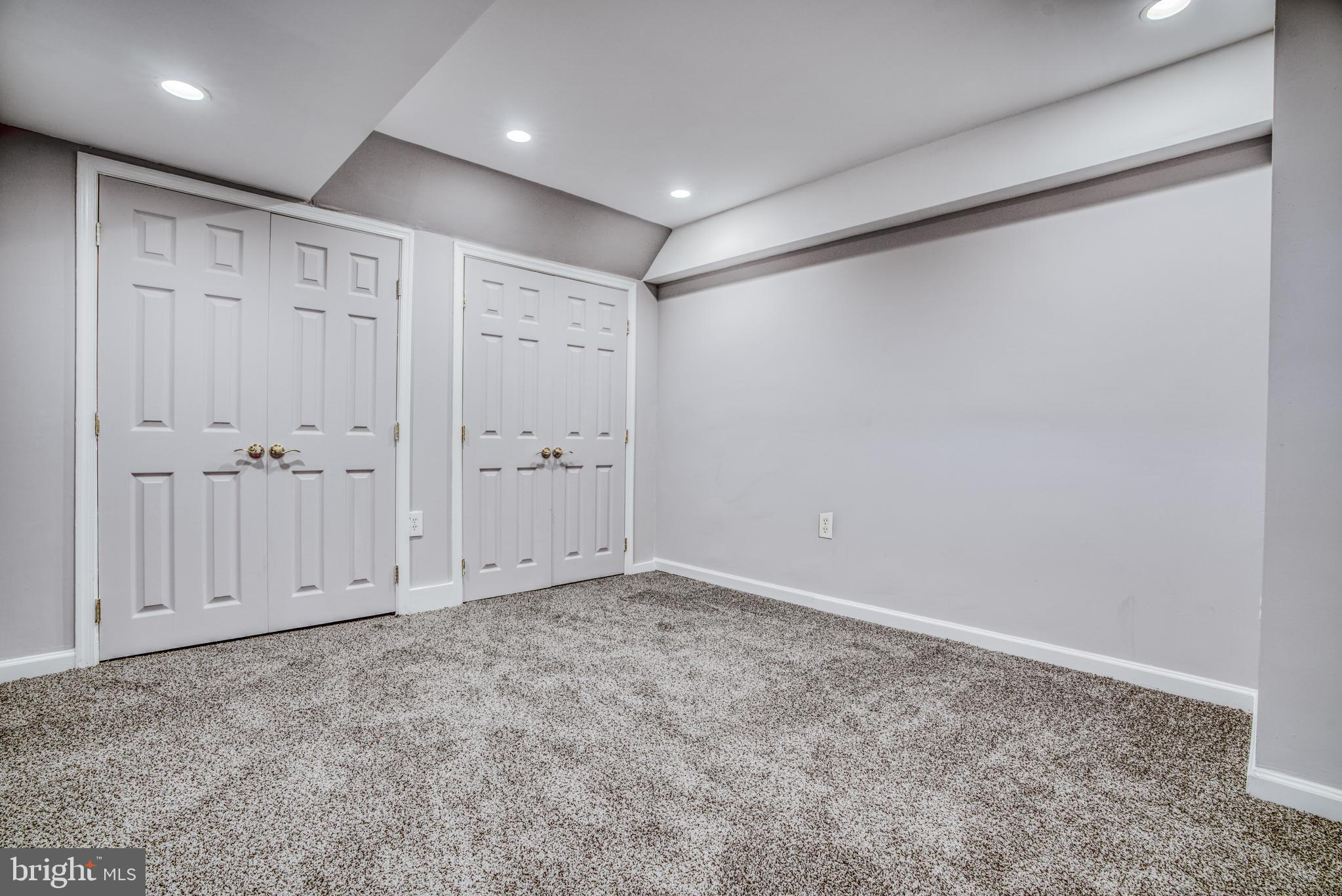 LOCUST POINT - Residential Lease