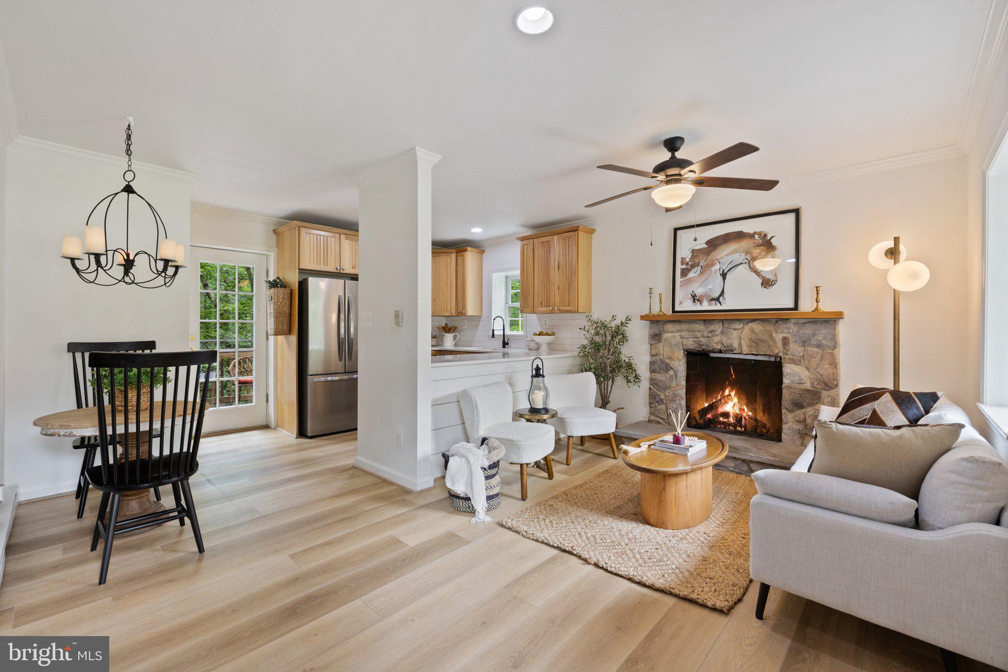 394 WHITE OAK LANE