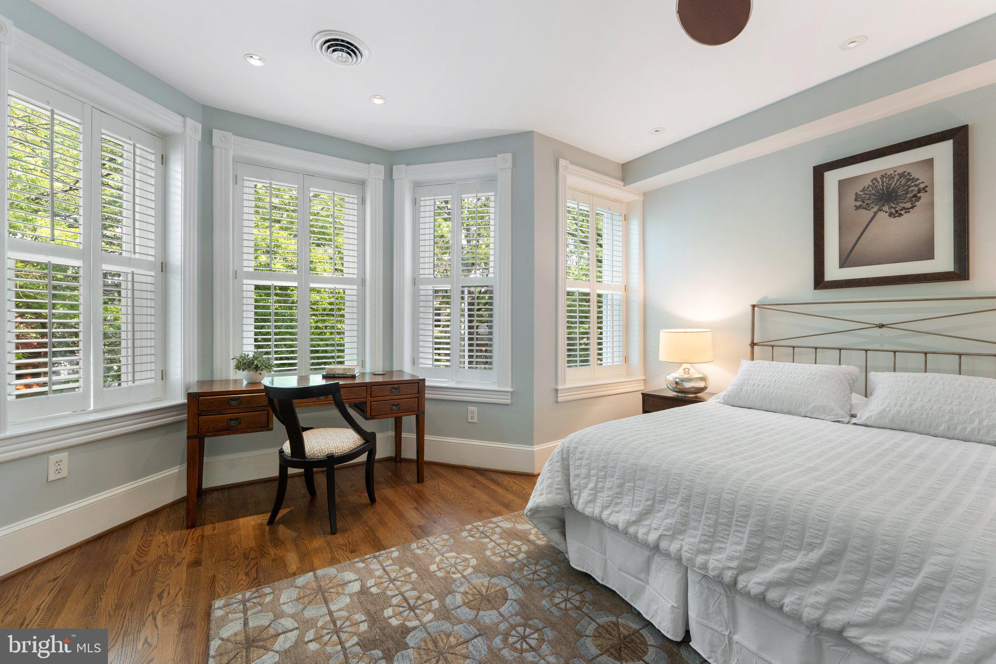 CAPITOL HILL - Residential