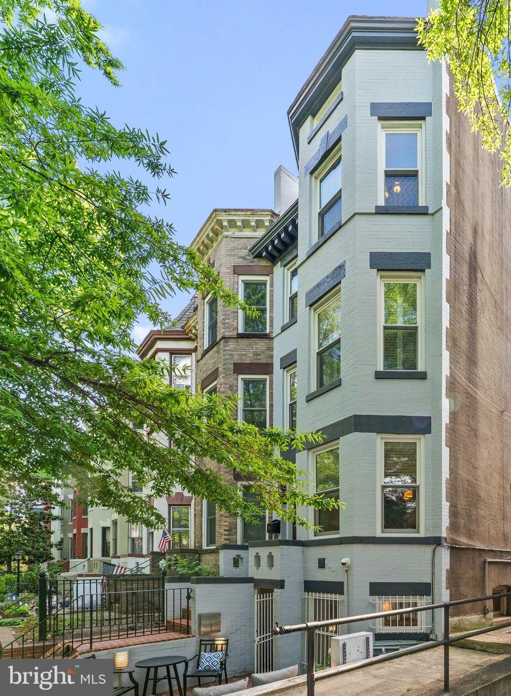 CAPITOL HILL - Residential