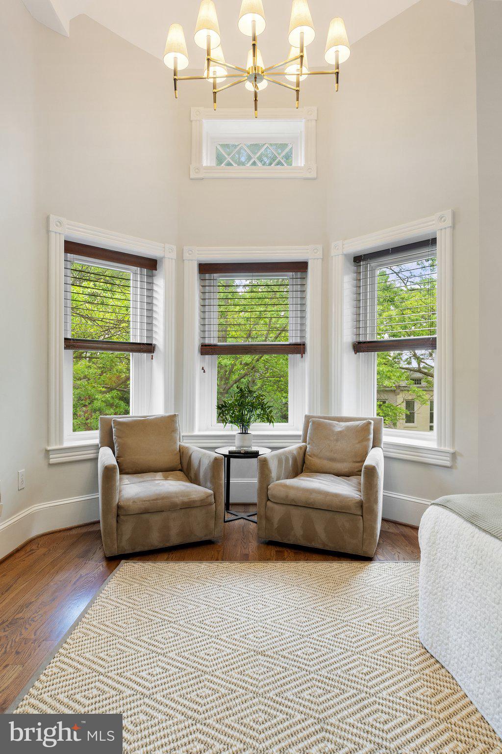 CAPITOL HILL - Residential