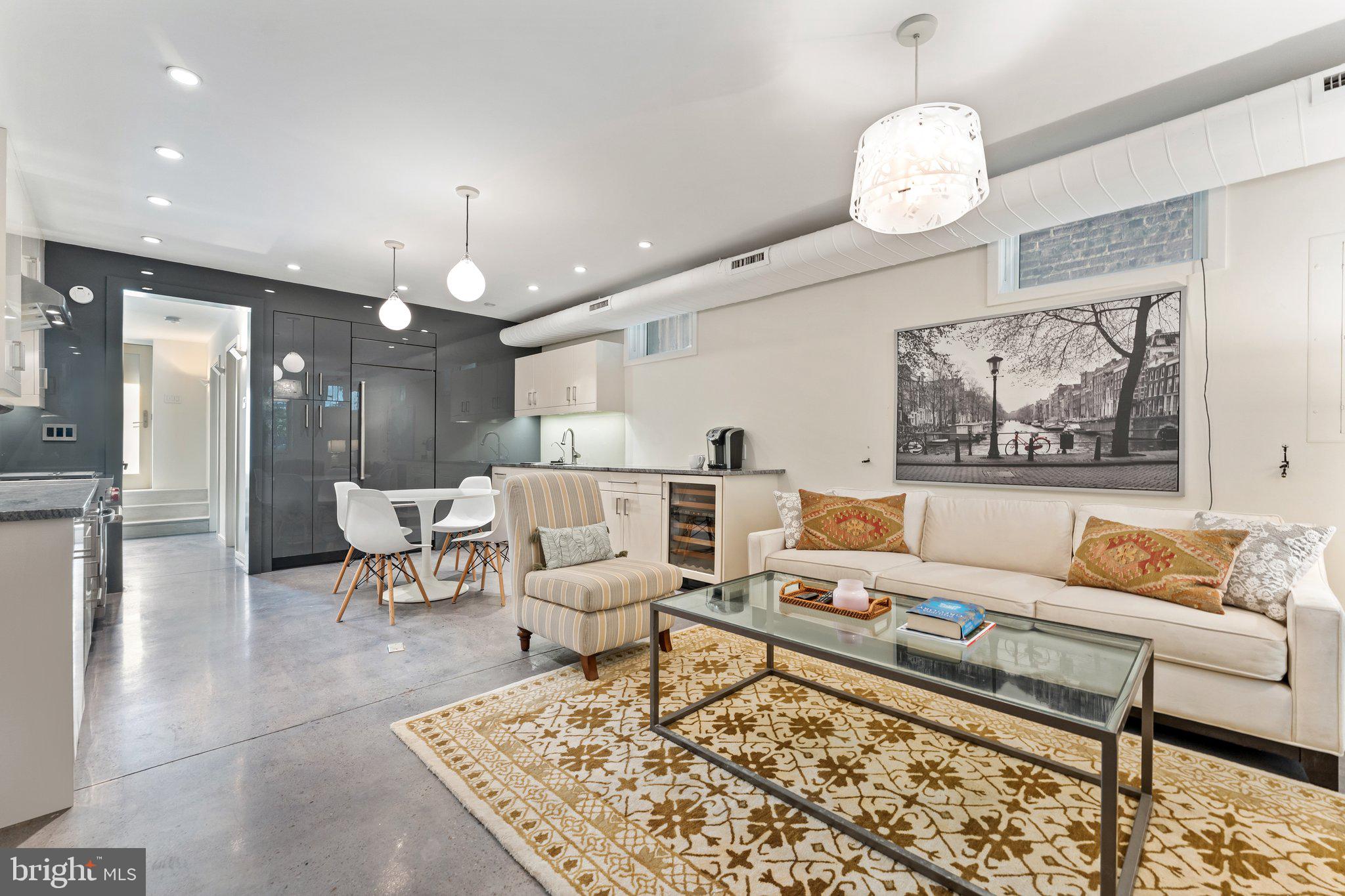 CAPITOL HILL - Residential