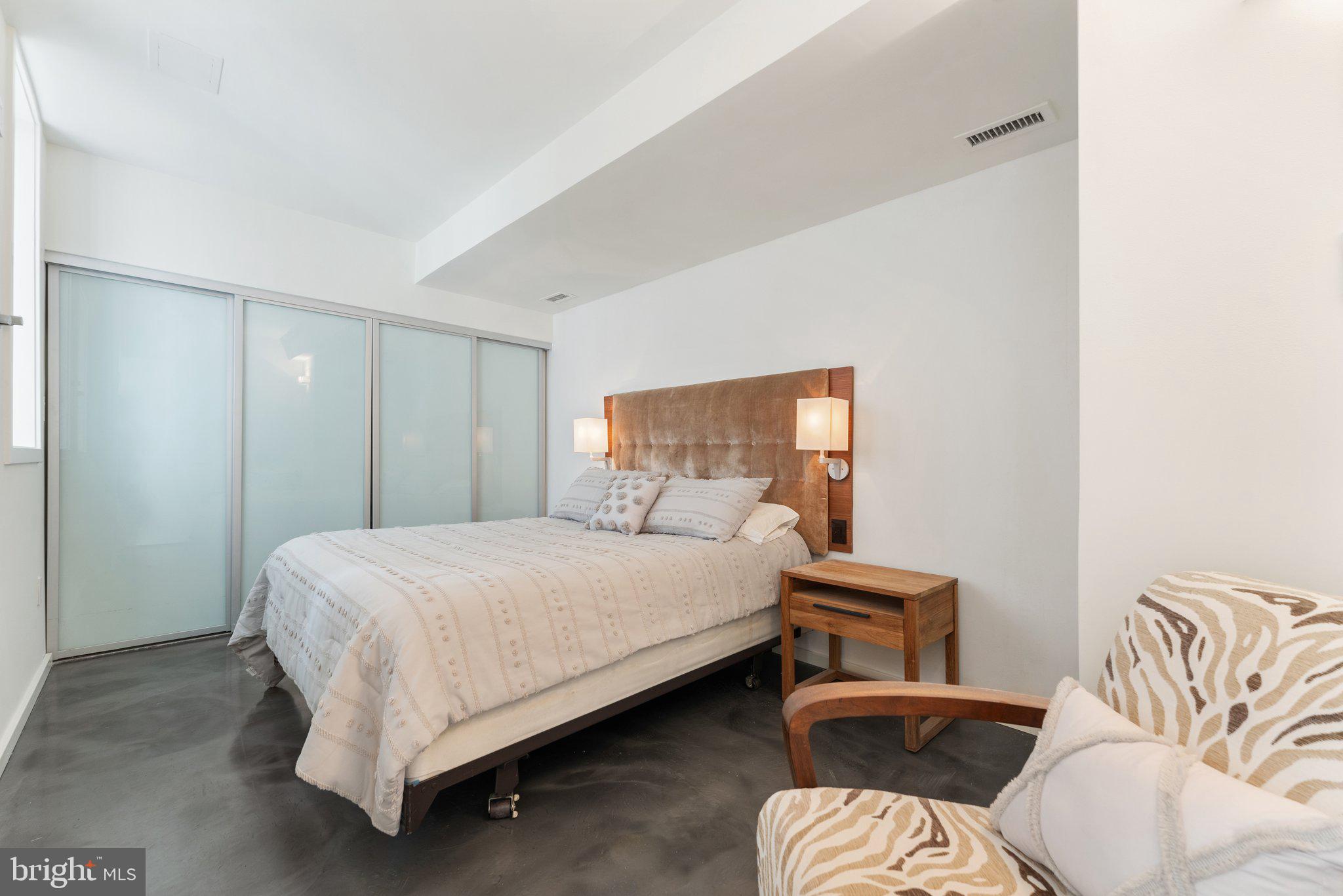 CAPITOL HILL - Residential