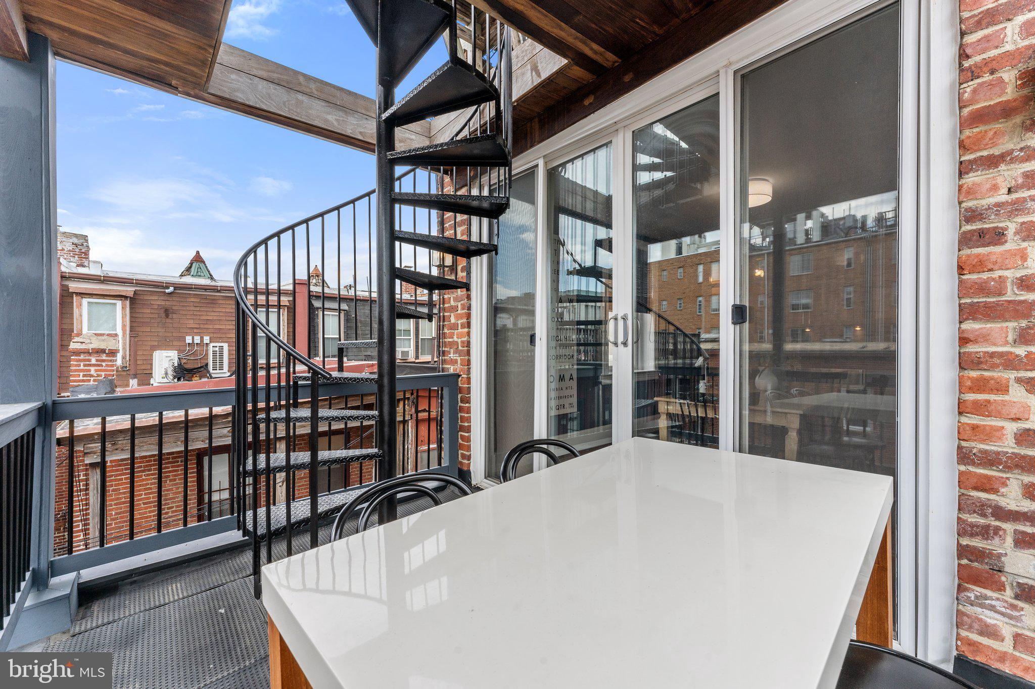 CAPITOL HILL - Residential