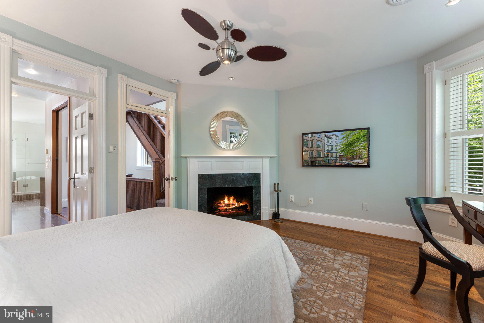 CAPITOL HILL - Residential