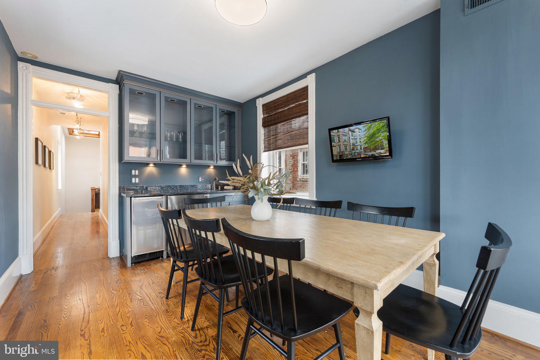 CAPITOL HILL - Residential