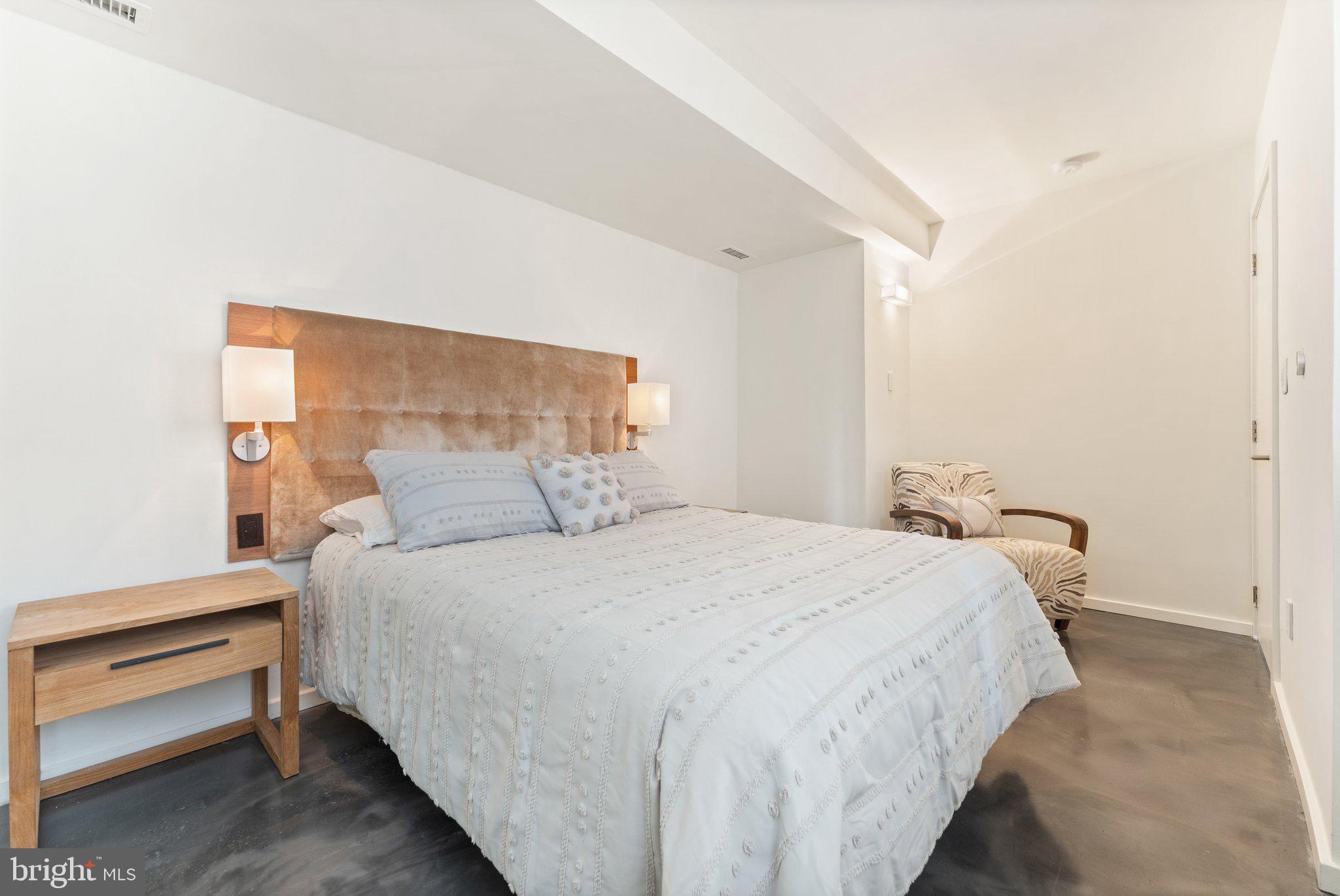 CAPITOL HILL - Residential