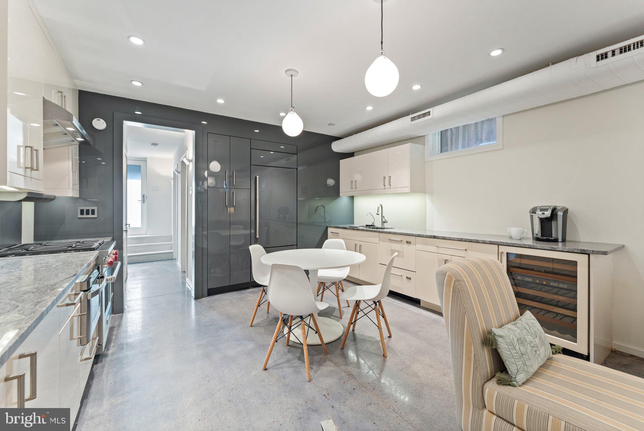 CAPITOL HILL - Residential