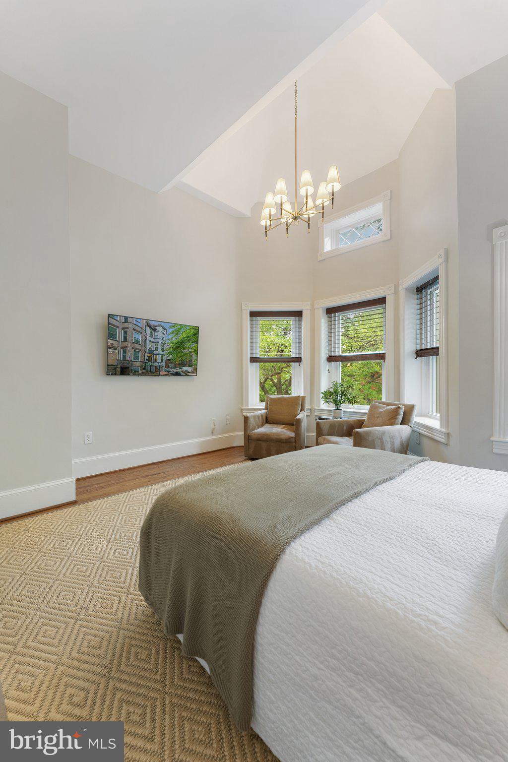 CAPITOL HILL - Residential
