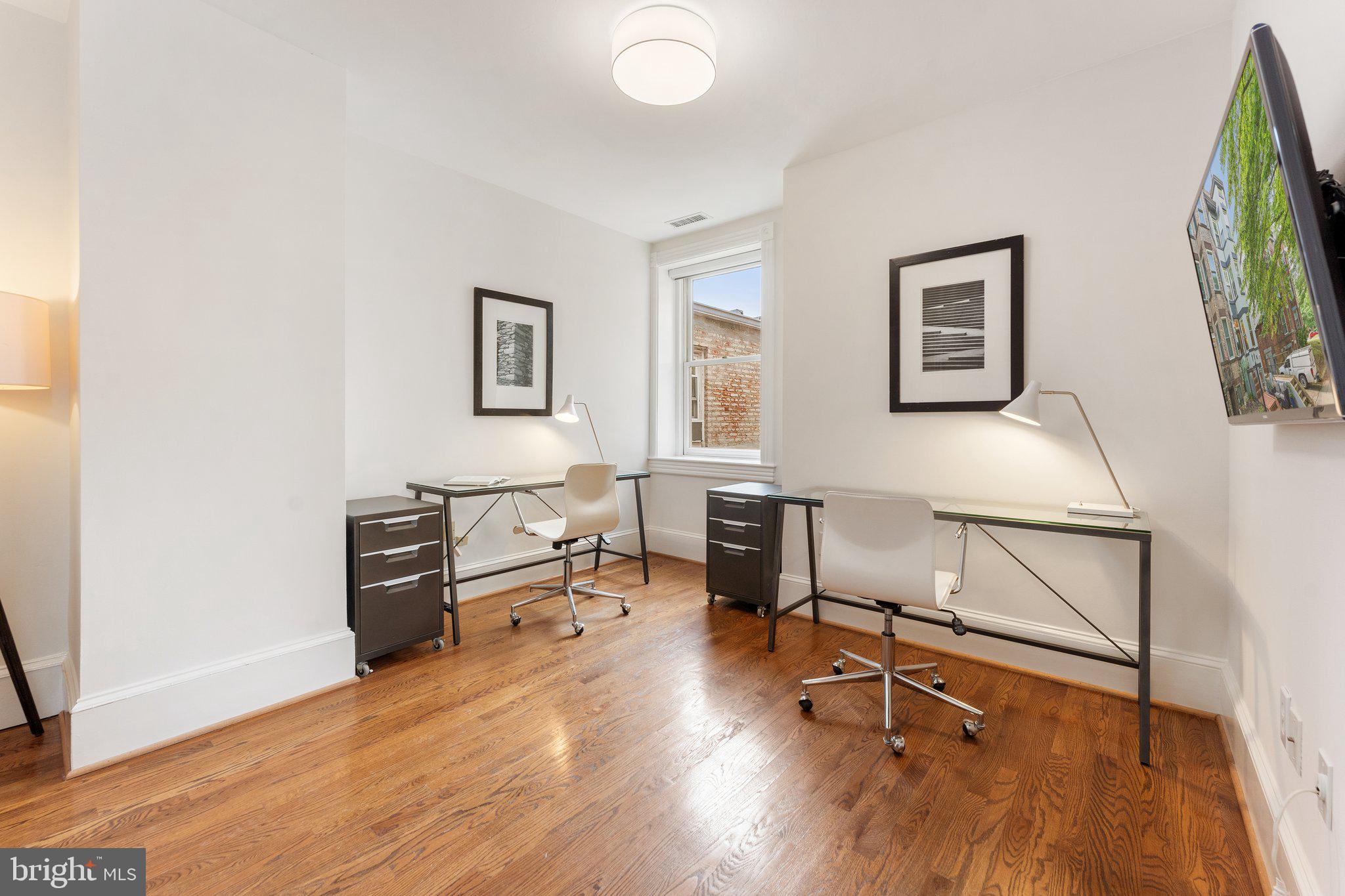 CAPITOL HILL - Residential