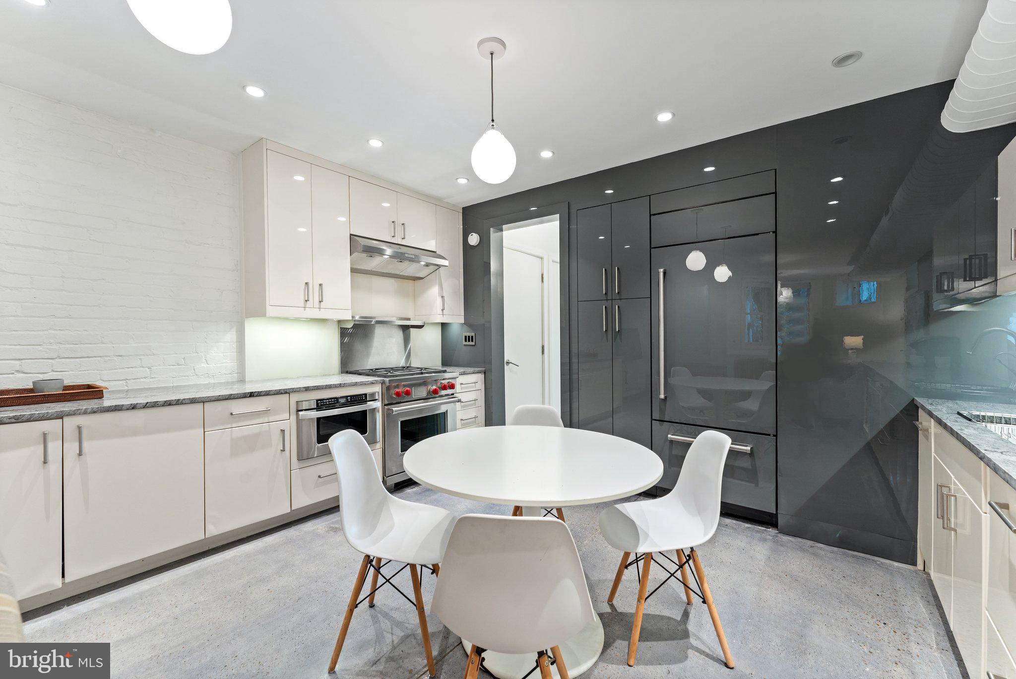 CAPITOL HILL - Residential
