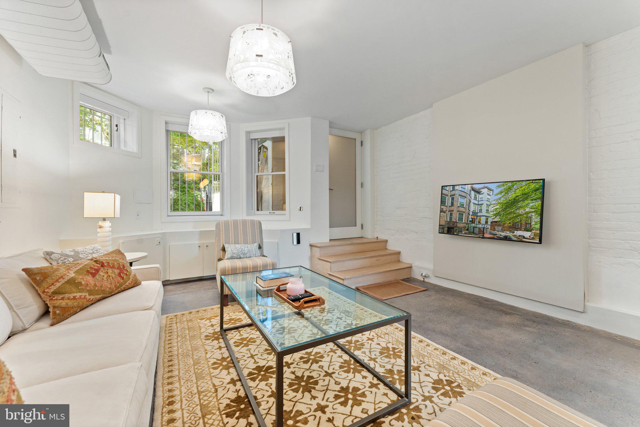 CAPITOL HILL - Residential