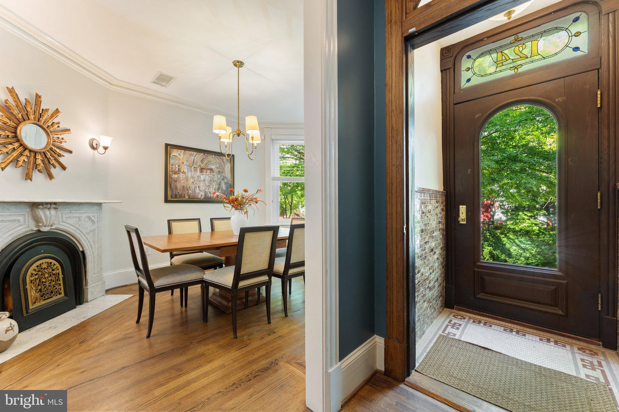 CAPITOL HILL - Residential