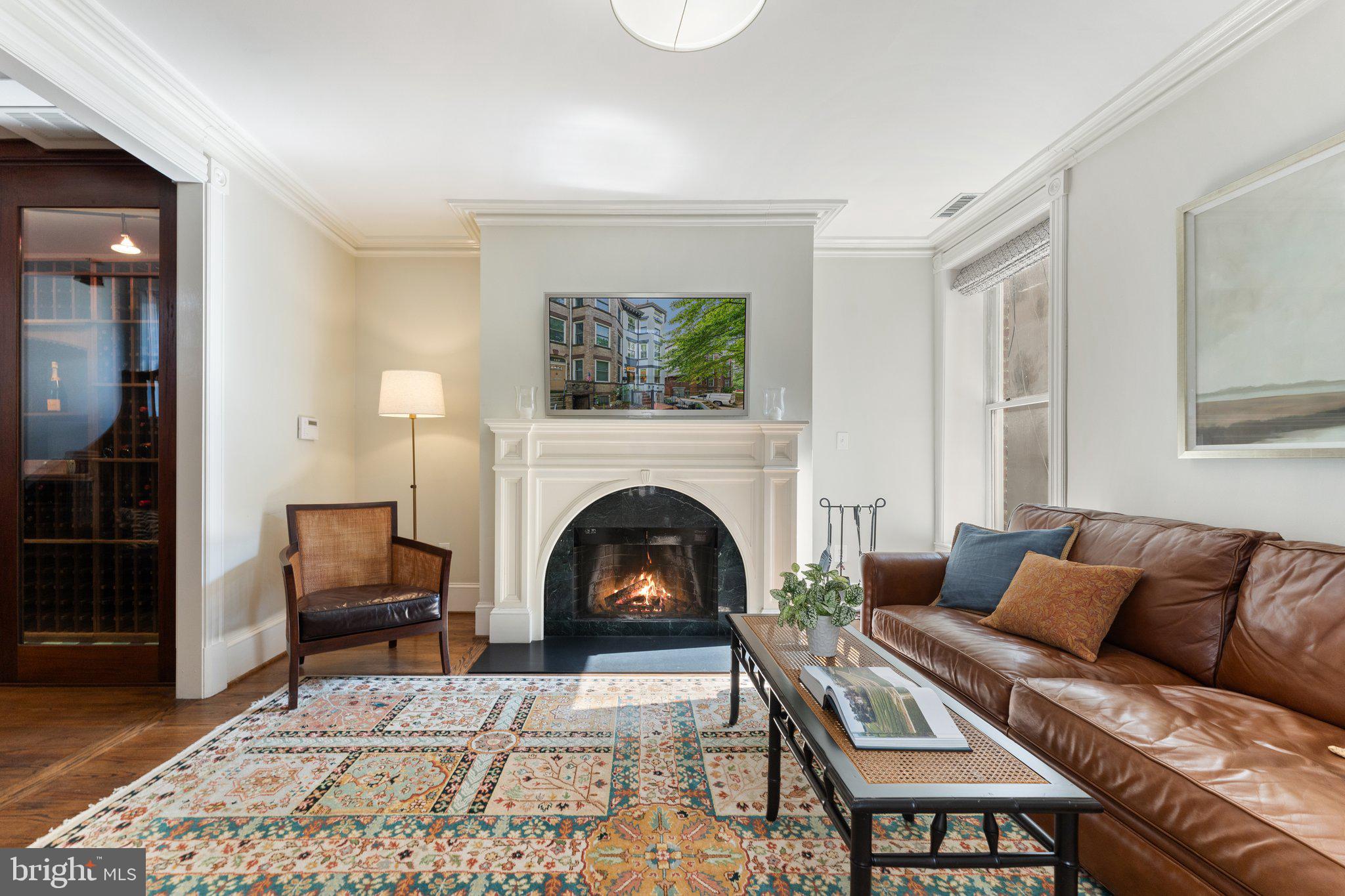 CAPITOL HILL - Residential
