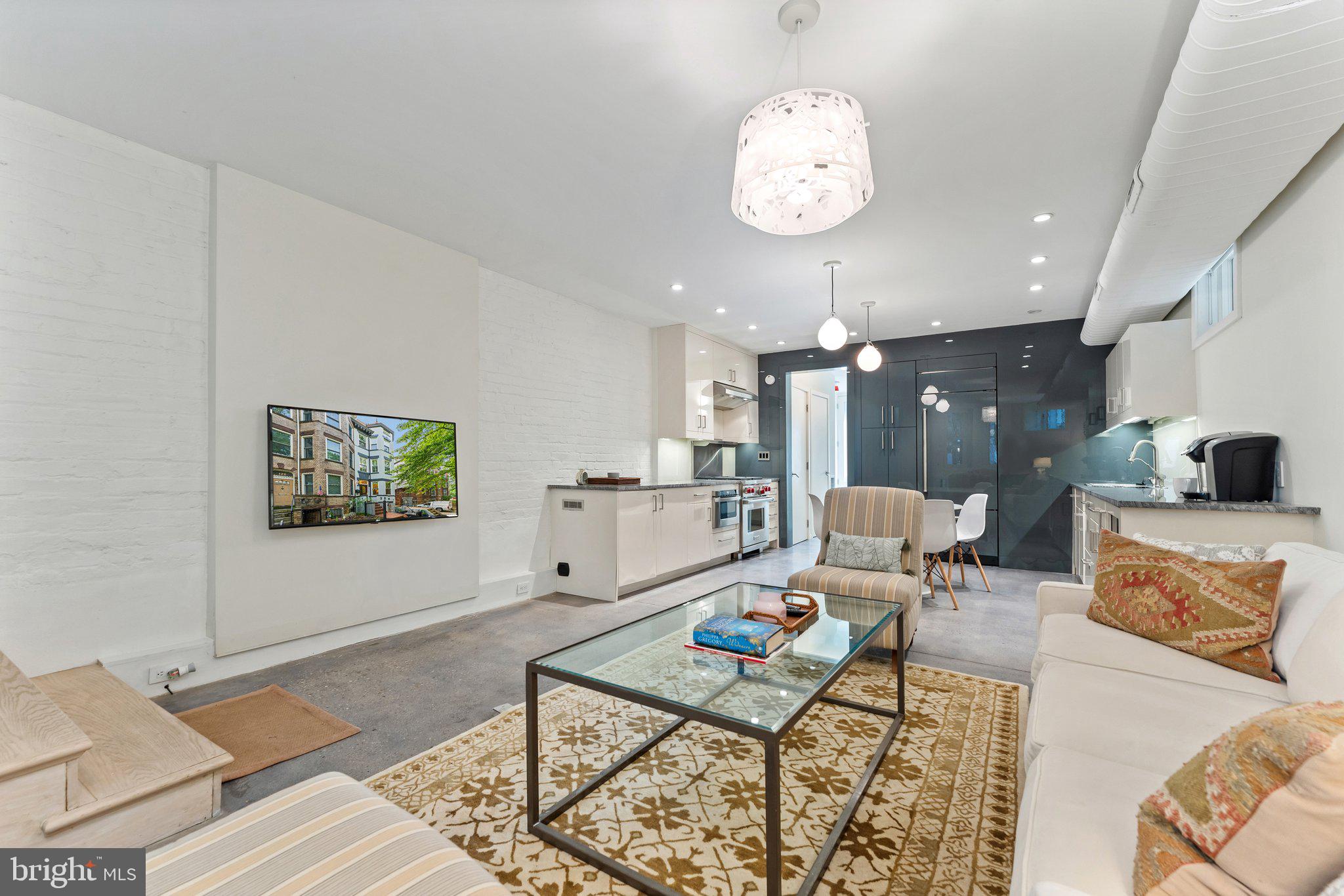 CAPITOL HILL - Residential